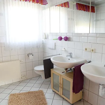 Schoenes In Mit Kueche Self-check-in Guest house